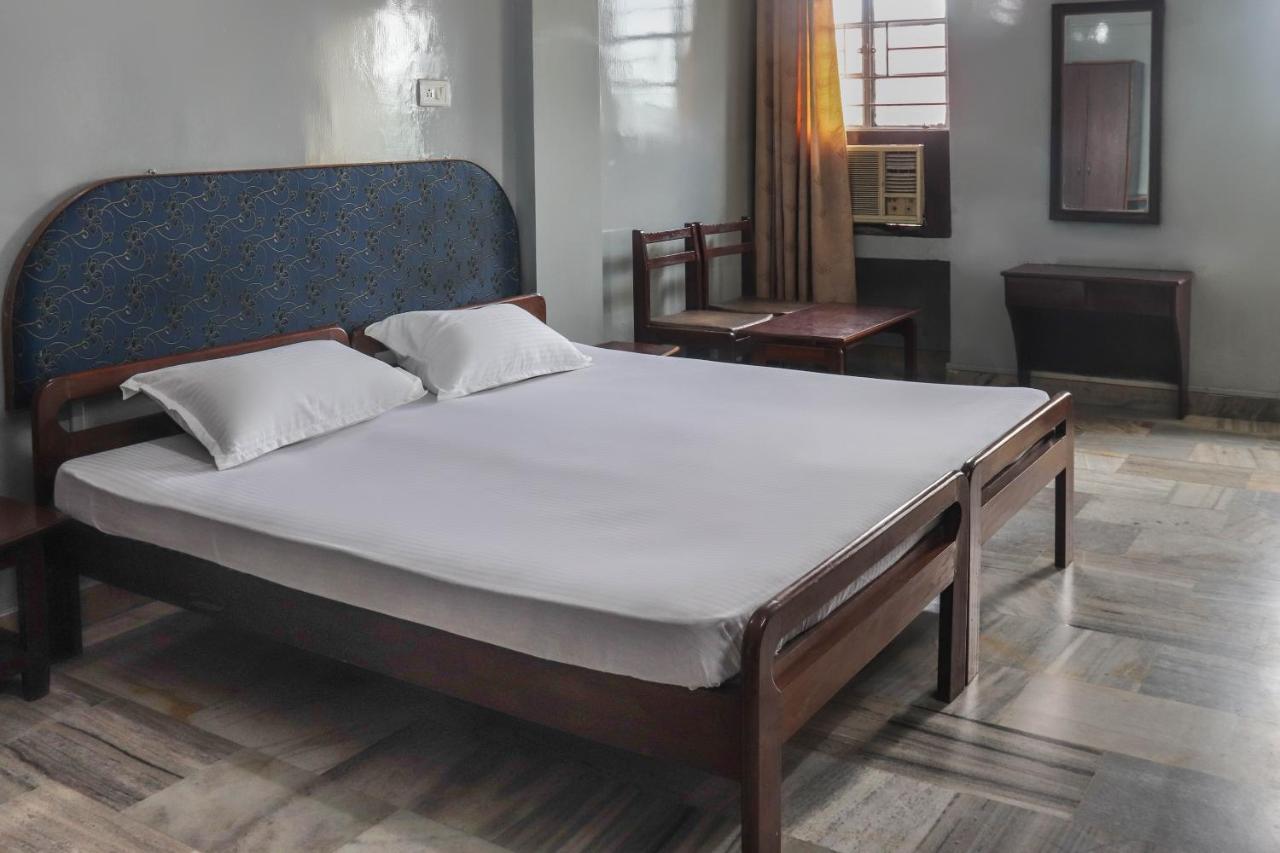 Spot On 49477 Hotel Galaxy Dimāpur Exteriér fotografie