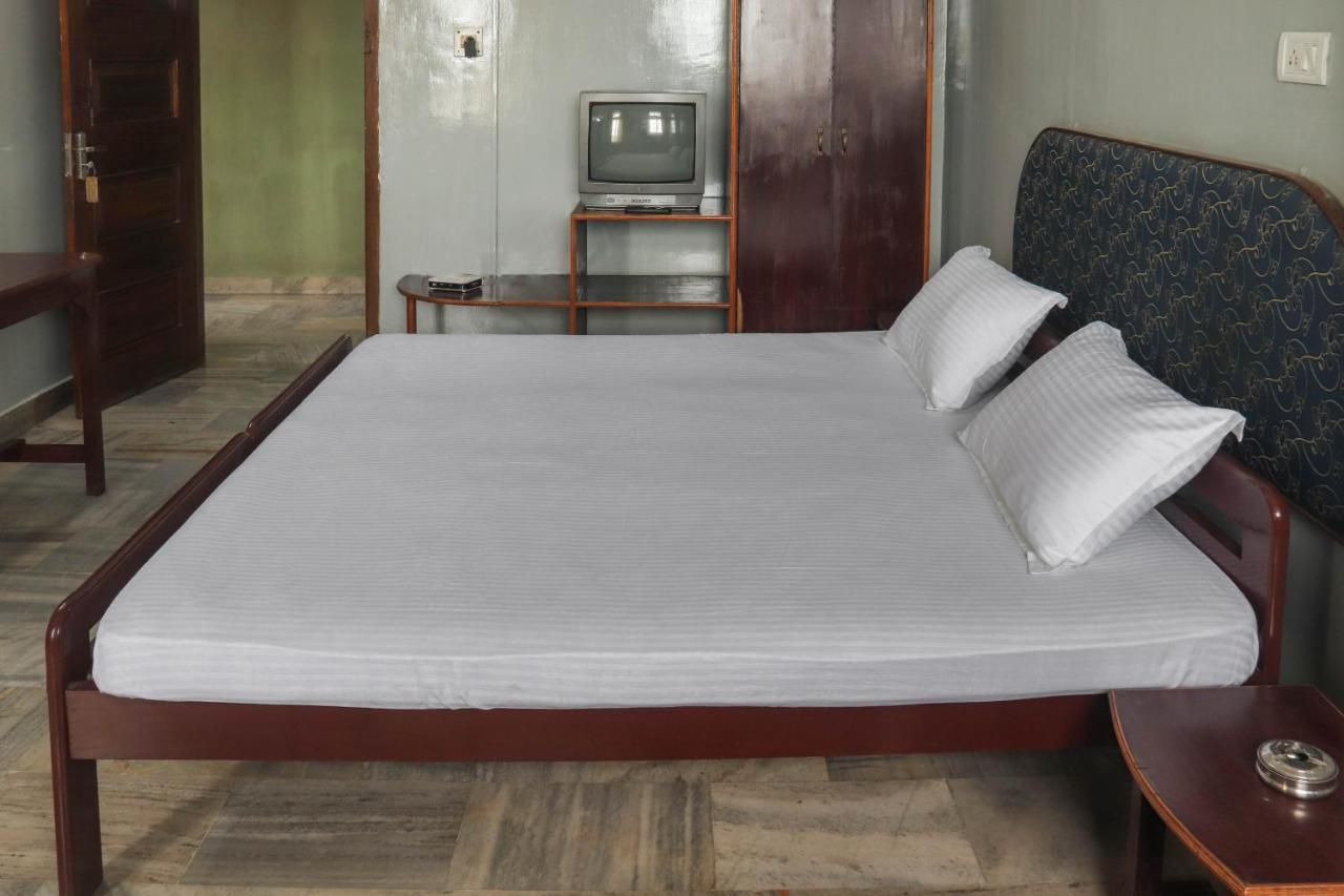 Spot On 49477 Hotel Galaxy Dimāpur Exteriér fotografie